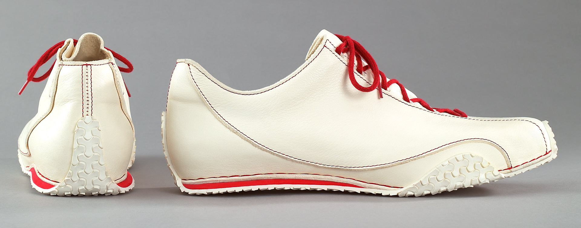 Maßgefertigter Herren-Sneaker Vitallo Speed – weißes Nappaleder, weiße Sohle – Paaransicht von der Seite