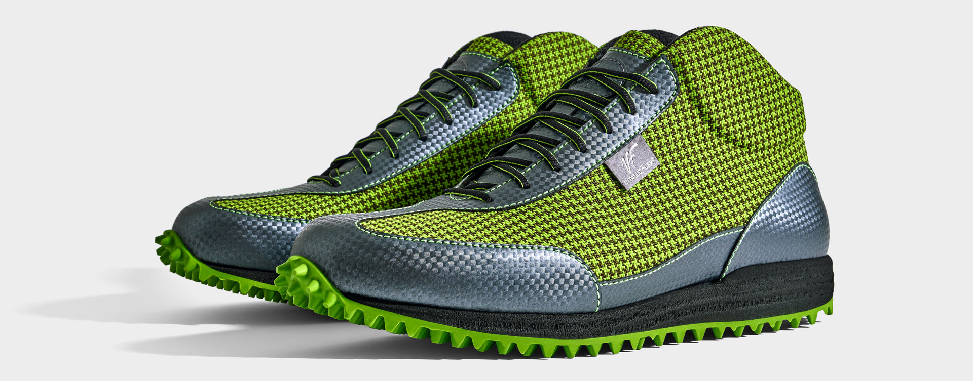 High-Top Golfschuh VitalloFlex Pro Hybrid HT – hellgrünes Pepita-Textil und graues Carbon, schwarze Sohle – Paaransicht schräg von vorn