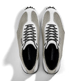 Golfschuh VitalloFlex Pro Hybrid – weißes Pepita-Textil und weißes Carbon, schwarze Sohle – Paaransicht von oben