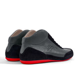 High-Top Sneaker VitalloFlex Puro RSR – graues Nappaleder und schwarzes Rauleder, rote Sohle – Paaransicht schräg von hinten