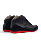 High-Top Sneaker VitalloFlex Puro RSR – schwarzes Nappaleder und schwarzes Rauleder, rote Sohle – Paaransicht schräg von hinten