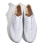 Sneaker VitalloFlex Puro S – weißes, perforiertes und glattes Anilinleder, hellgraue Sohle – Paaransicht von oben