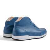 High-Top Sneaker VitalloFlex Puro S-HT – blaues, perforiertes und glattes Anilinleder, weiße Sohle – Paaransicht schräg von hinten