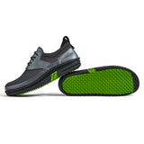 Golfschuh VitalloFlex Quantum Stinger – dunkelgraues Mesh und graues Carbon, schwarze Sohle – Paaransicht mit Laufsohle