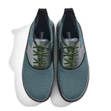 Golfschuh VitalloFlex Quantum Stinger – petrolfarbenes Mesh und graues Carbon, schwarze Sohle – Paaransicht von oben