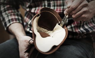 Ein Maßschuh entsteht (4): Brandsohle und Kappen