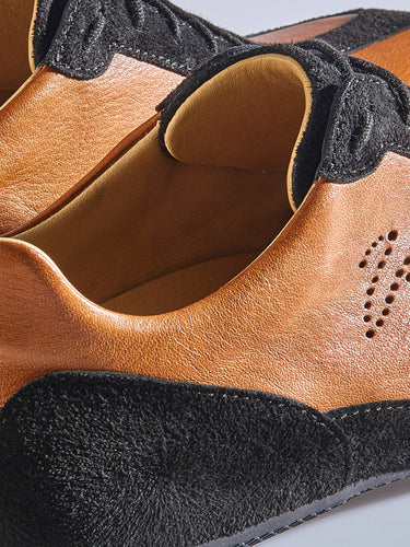 Sneaker VitalloFlex Puro RS – hellbraunes Nappaleder und schwarzes Rauleder, schwarze Sohle – Paaransicht schräg von hinten