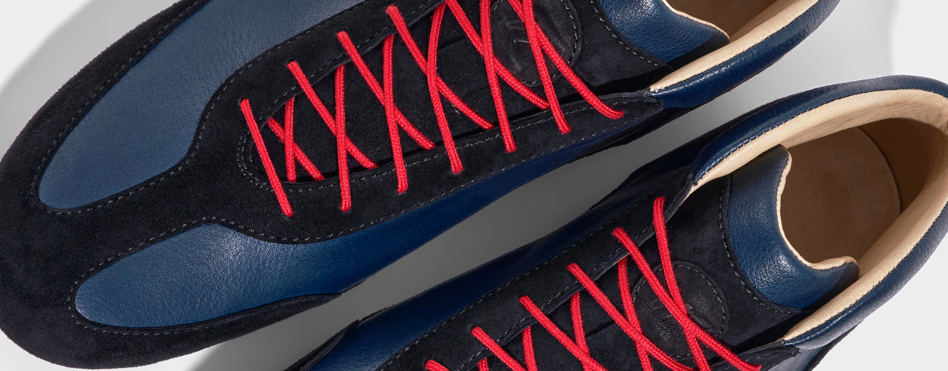 High-Top Sneaker VitalloFlex Puro RSR – blaues Nappaleder und schwarzes Rauleder, rote Sohle – Paaransicht von oben
