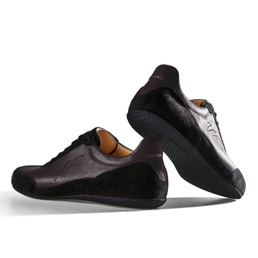 Sneaker VitalloFlex Puro RS – dunkelbraunes Nappaleder und schwarzes Rauleder, schwarze Sohle – Paaransicht mit Laufsohle