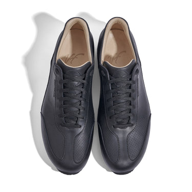 Sneaker VitalloFlex Puro S – schwarzes, perforiertes und glattes Anilinleder, schwarze Sohle – Paaransicht von oben