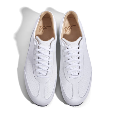 Sneaker VitalloFlex Puro S – weißes, perforiertes und glattes Anilinleder, hellgraue Sohle – Paaransicht von oben