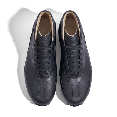 High-Top Sneaker VitalloFlex Puro S-HT – schwarzes, perforiertes und glattes Anilinleder, schwarze Sohle – Paaransicht von oben