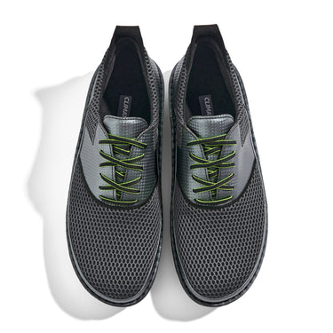 Golfschuh VitalloFlex Quantum Stinger – dunkelgraues Mesh und graues Carbon, schwarze Sohle – Paaransicht von oben